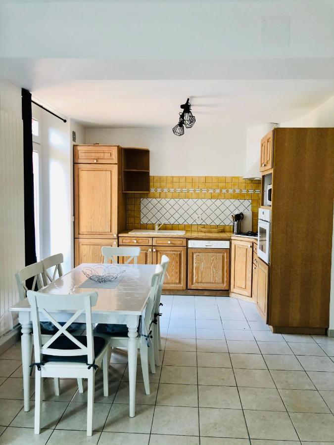 Maison Avec Terrasse à 50 M De La *