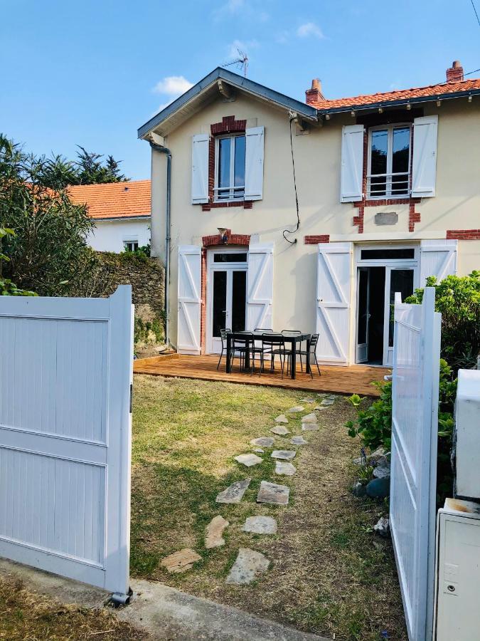 Maison Avec Terrasse A 50 M De La Holiday home